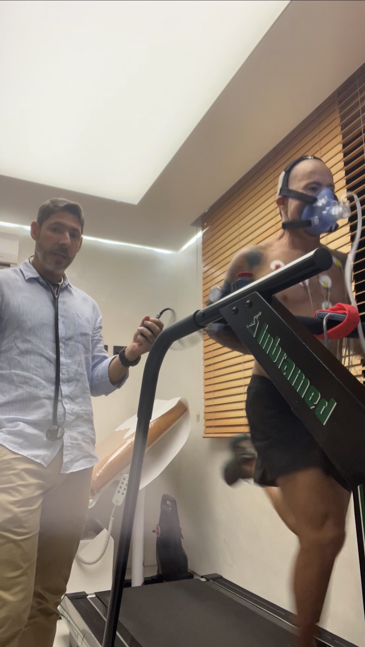 Dr. Alexandre Vergete supervisionando uma ergoespirometria na SV Clinic
